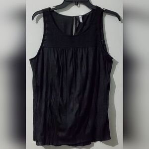 Elle women's solid black tank top. NWT